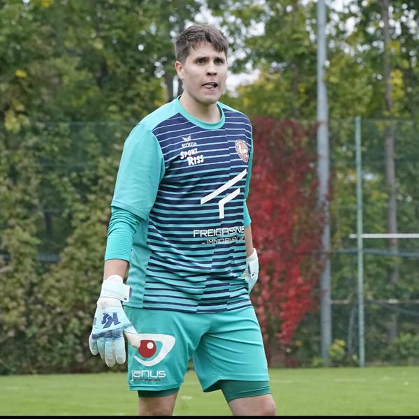 Derby gegen Breitenfurt - Zweikampf