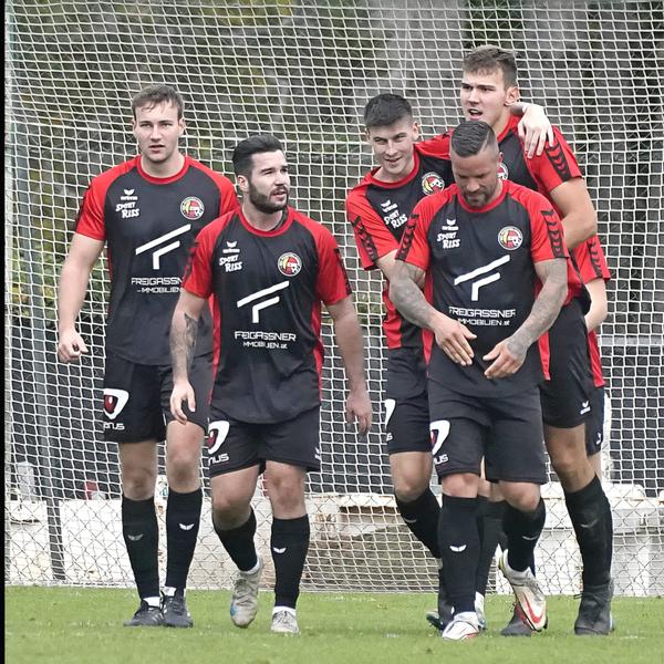 Derby gegen Breitenfurt - Spielszene