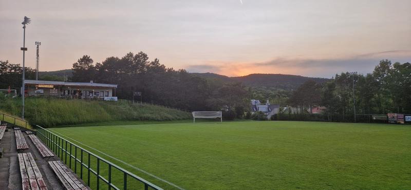 Sportplatz Bild 12