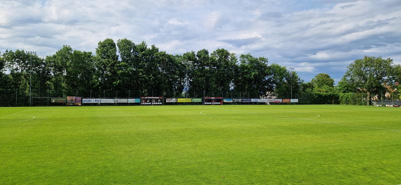 Sportplatz Bild 18